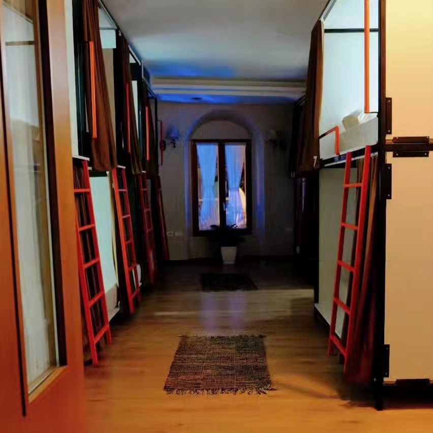 Privacy pod dorm at Scodrinon Hostel in Shkodra